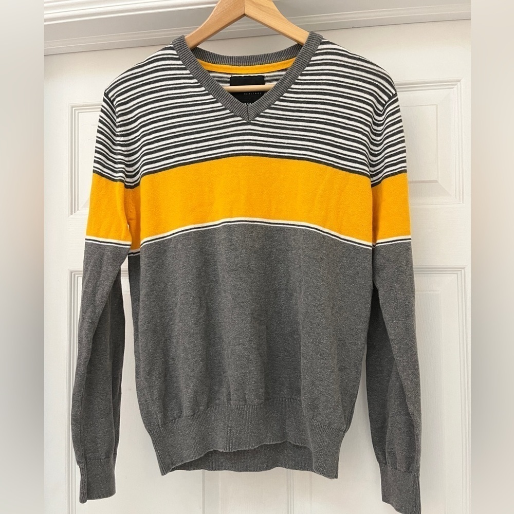 Urban Heritage v neck cotton striped sweater size medium men’s